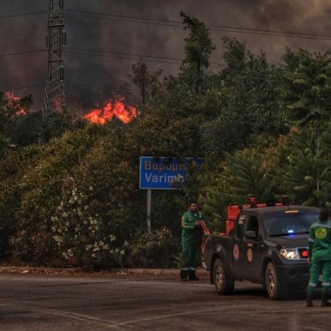 Φωτιά στη Βαρυμπόμπη