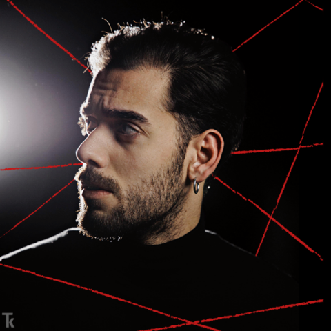 Ο Γιώργος Χουβαρδάς στη μουσική σκηνή Σφίγγα