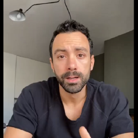 Το βίντεο του Σάκη Τανιμανίδη για τον κορωνοϊό