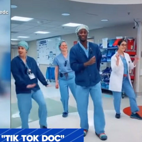 Χορός γιατρών σε νοσοκομείο στο Πόρτλαντ