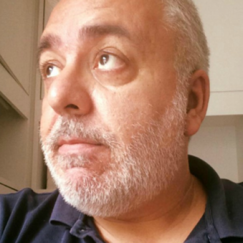 Πέθανε ξαφνικά ο δημοσιογράφος Ρίζος Ψύλλος 