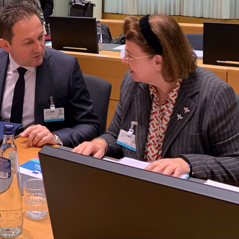 Στέλιος Πέτσας, Λίνα Μενδώνη