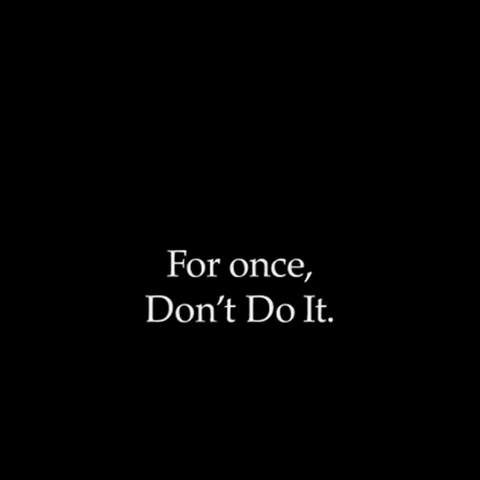 Η Nike άλλαξε το ιστορικό της σλόγκαν στη μνήμη του δολοφονηθέντα Τζορτζ Φλόιντ και η Adidas στάθηκε στο πλευρό της με συμβολικό retweet