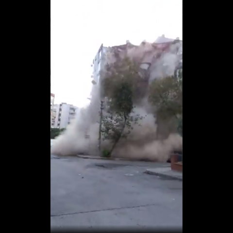 Κατάρρευση κτιρίου στην Τουρκία 