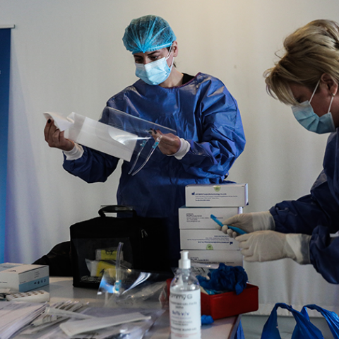  RAPID TEST ΓΙΑ ΚΟΡΟΝΟΪΟ ΑΠΟ ΚΛΙΜΑΚΙΑ ΤΗΣ ΠΕΡΙΦΕΡΕΙΑΣ ΑΤΤΙΚΗΣ ΚΑΙ ΤΟΝ ΙΣΑ ΣΤΗ ΝΕΑ ΣΜΥΡΝΗ 