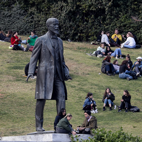 LOCODOWN - ΣΤΙΓΜΙΟΤΥΠΑ ΣΤΟ ΚΕΝΤΡΟ ΤΗΣ ΑΘΗΝΑΣ 