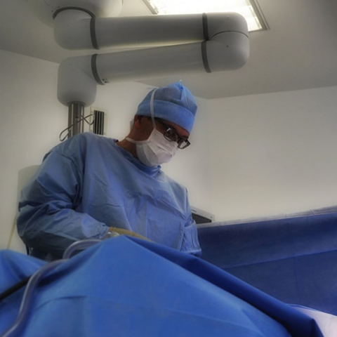 Χειρουργός 