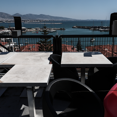 ΚΛΕΙΣΤΑ ΚΑΤΑΣΤΗΜΑΤΑ ΕΣΤΙΑΣΗΣ ΣΤΟ ΜΙΚΡΟΛΙΜΑΝΟ 