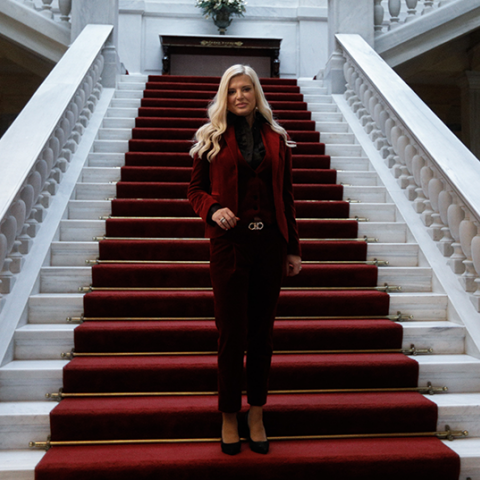  Η ΜΑΡΙΝΑ ΠΑΤΟΥΛΗ ΣΤΟ ΠΡΟΕΔΡΙΚΟ ΜΕΓΑΡΟ