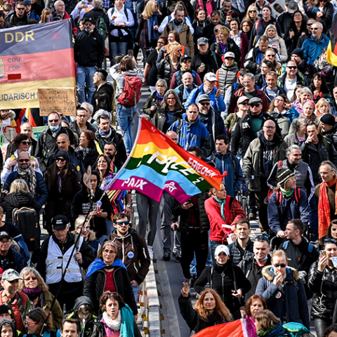 Στουτγάρδη: Διαδήλωση κατά των μέτρων για την πανδημία 