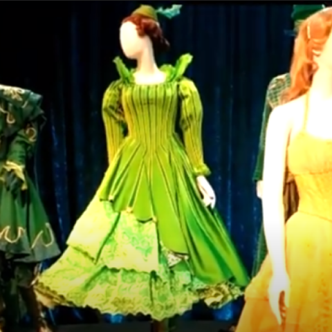 Από την έκθεση «Showstoppers! Spectacular Costumes from Stage & Screen» © YouTube