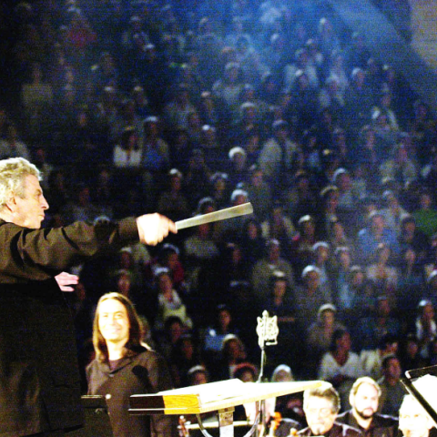 Ο Μίκης Θεοδωράκης