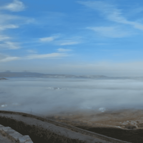 Τοπίο στην ομίχλη η Νάξος (φώτο: Γιώργος Αλιμπέρτης)