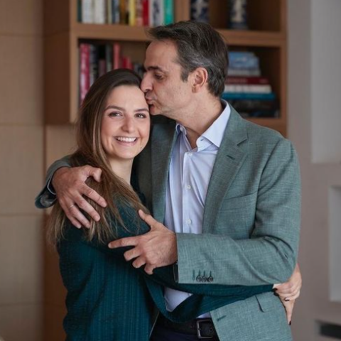 Ο πρωθυπουργός της Ελλάδας Κυριάκος Μητσοτάκης με την κόρη του, Σοφία
