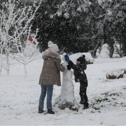 Χιονάνθρωπος στην Αθήνα μετά την «Μήδεια»
