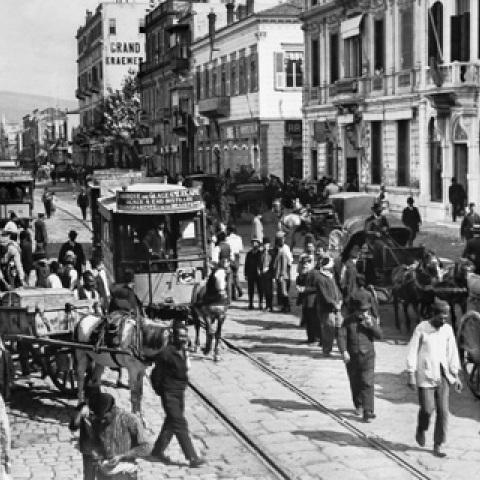 Η Σμύρνη της χαράς, της ζωής και της καταστροφής