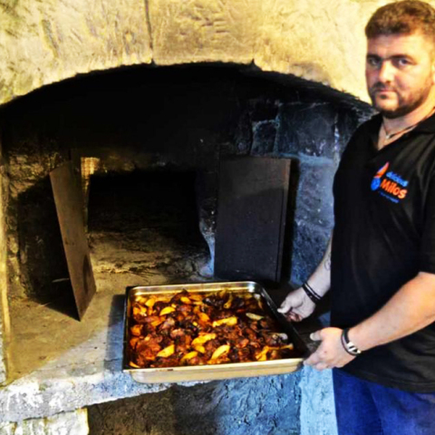 Ο αλευρόμυλος της Μήλου που έγινε εστιατόριο