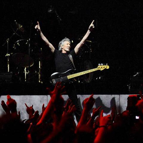 Στιγμιότυπο από συναυλία την συναυλία του Roger Waters στην Αθήνα