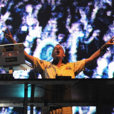 O Fatboy Slim στη σκηνή του Sziget Festival, Ουγγαρία, 13 Αυγούστου 2009