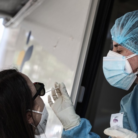 Rapid test από κλιμάκια του ΕΟΔΥ