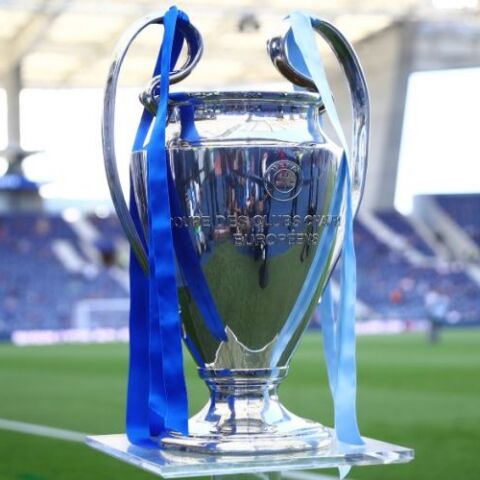 Το τρόπαιο του Champions League  