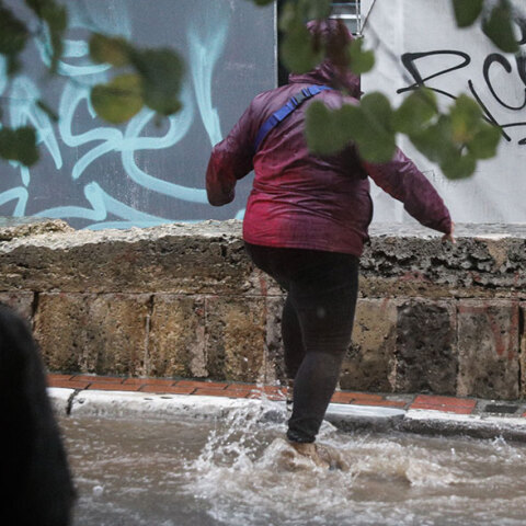 Εκκενώνονται χωριά στη Φθιώτιδα - Αγωνία για τον Σπερχειό