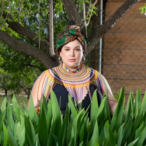 Η ηθοποιός Αφροδίτη Γεροκωνσταντή και stand up comedian Didi, απαντά σε 33 ερωτήσεις για την Αθήνα. 