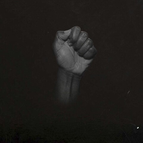 Οι Sault κυκλοφόρησαν πέντε νέα άλμπουμ που προστατεύονται από password και τα προσφέρουν δωρεάν σε όσους βρουν τον κωδικό μέχρι τις 5 Νοεμβρίου.