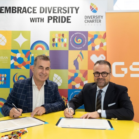 Η GSK Ελλάδος υπέγραψε τη Χάρτα Διαφορετικότητας. Από αριστερά: Σταύρος Μηλιώνης, ιδρυτής Diversity Charter Greece και πρόεδρος του ΚΕΑΝ, Antonino Biroccio, General Manager της GSK Ελλάδος