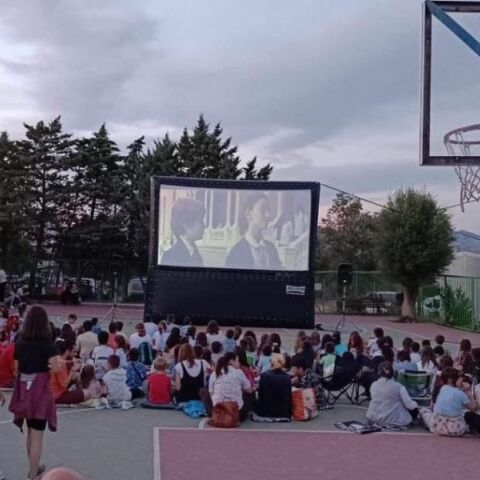 Σινεμά κάτω από τα αστέρια με παιδικές ταινίες μέχρι τον Οκτώβριο στον Δήμο Αθηναίων