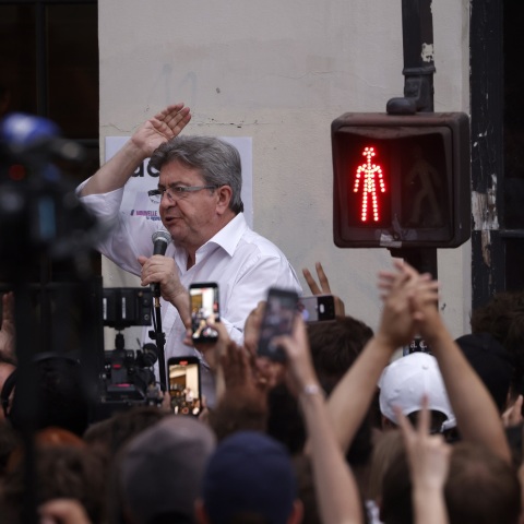 Ανάλυση ενός γαλλικού φαινομένου: το δίκιο και το άδικο του Ζαν-Λυκ Μελανσόν