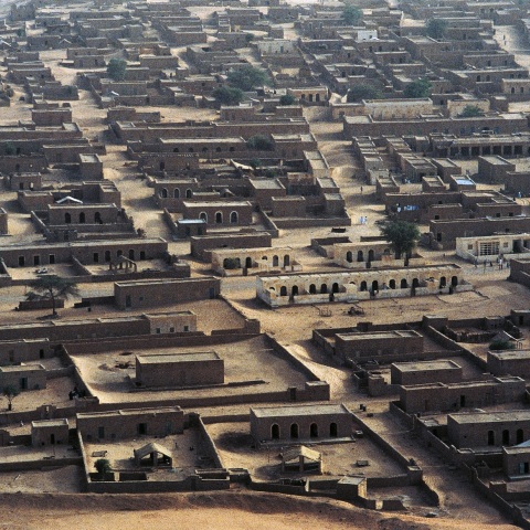 Το φαινόμενο της ερημοποίησης και πώς μπορεί να αντιμετωπιστεί: οι επιπτώσεις της κλιματικής αλλαγής, τα ιστορικά στοιχεία, οι περιοχές του πλανήτη που επηρεάζονται.