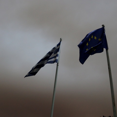 Σημαίες της Ελλάδας και της Ευρωπαϊκής Ένωσης