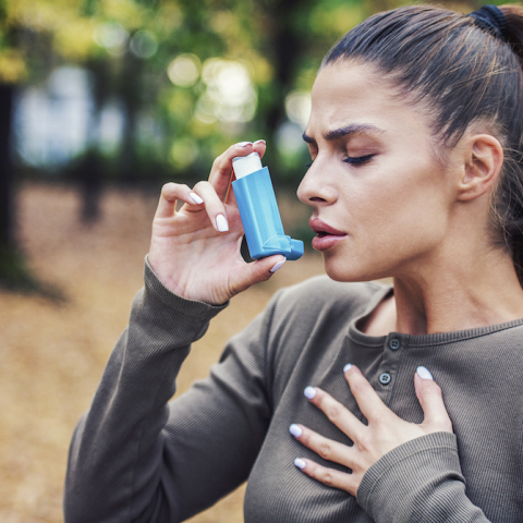 asthma_with_inhaler_adst_235231304