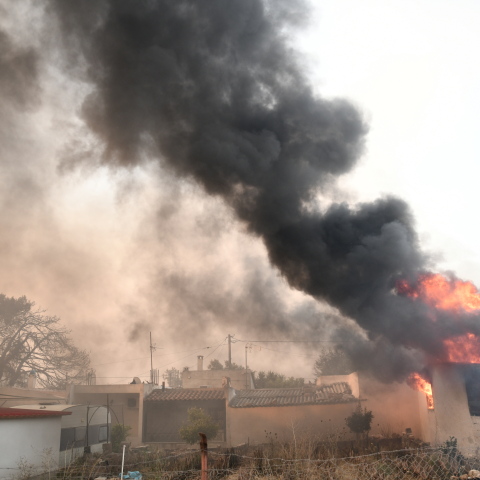 Η 2η ημέρα της φωτιάς στην Πεντέλη