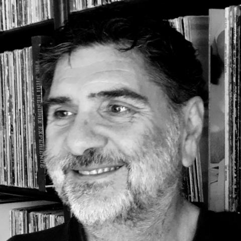 Νίκος Πετρουλάκης