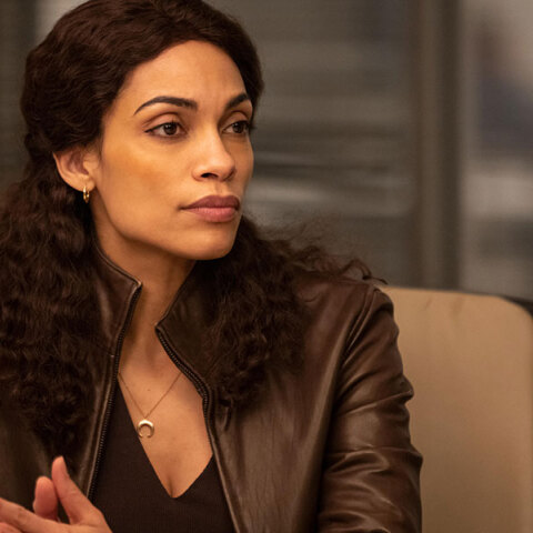 Η Ροζάριο Ντόσον στο «Dopesick» του Ντάνι Στρονγκ 