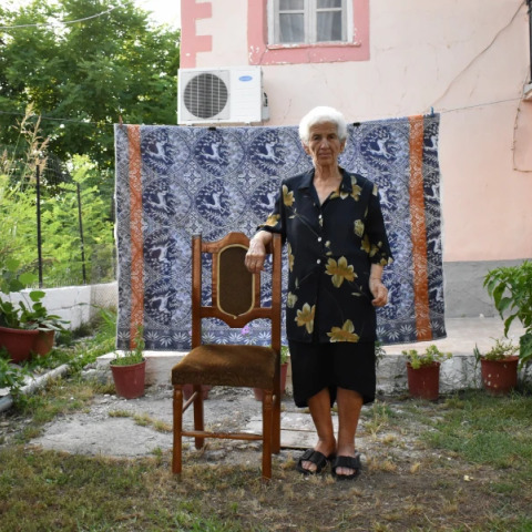 Nowstalgism: Σε ένα καφενείο της Καρδίτσας σύγχρονες φωτογραφίες σκηνοθετούνται σαν παλιές