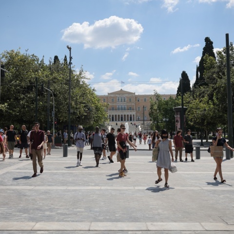 Κορωνοϊός: Πολίτες στο κέντρο της Αθήνας