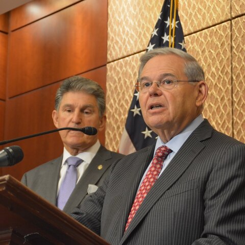 Ο Γερουσιαστής Ρόμπερτ Μενέντεζ