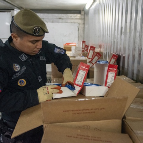 Τεράστιο φορτίο κοκαΐνης με προορισμό την Ευρώπη κατασχέθηκε στη Δημοκρατία του Ισημερινού.