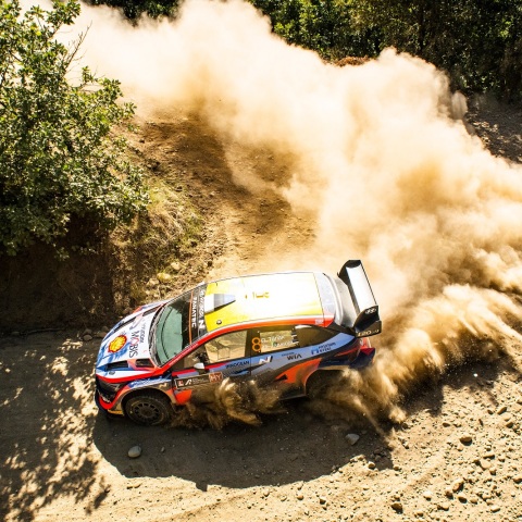 ΕΚΟ Ράλλυ Ακρόπολις: Τι συνέβη στην 3η ημέρα - Ο Τhierry Neville στην πρώτη θέση