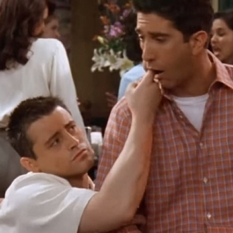 Φιλαράκια: 1 δευτερόλεπτο από κάθε επεισόδιο σε ένα απολαυστικό βίντεο