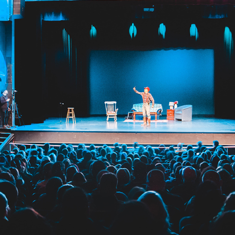 Θεατρική παράσταση