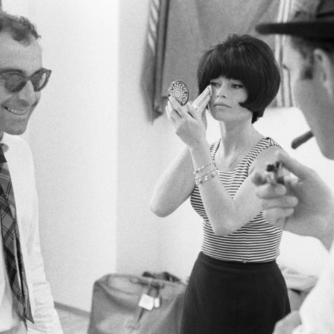 O Ζαν-Λικ Γκοντάρ με τη Μπριζίτ Μπαρντό και τον Μισέλ Πικολί στο σετ της ταινίας «Η περιφρόνηση»