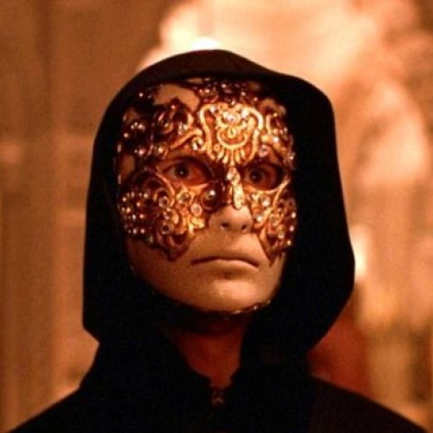 Λίστα: 10 ταινίες για μεταμεσονύκτιες προβολές