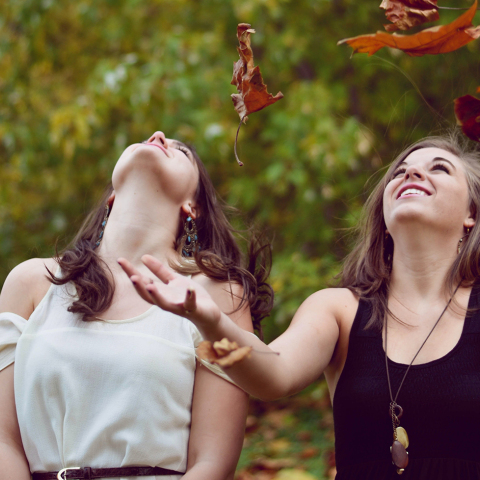 Δυο κορίτσια. 