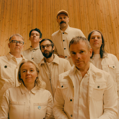 Συνέντευξη Belle and Sebastian: Ο ντράμερ Richard Colburn μιλάει για το πρόσφατο άλμπουμ τους «A Bit Of Previous», λίγο πριν τη συναυλία τους στην Αθήνα, στις 24 Σεπτεμβρίου.