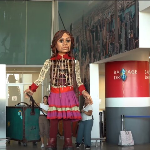 Η μαριονέτα Αμάλ στη Νέα Υόρκη