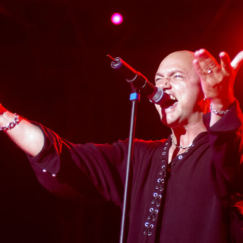 Queensrÿche: Η πρώτη τους συναυλία στην Ελλάδα, στο Θέατρο Λυκαβηττού, τον Ιούνιο του 2003, μέσα από σπάνιες φωτογραφίες του Χρήστου Κισατζεκιάν. 